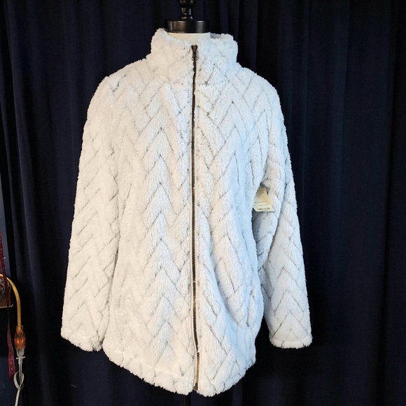 St. John's Bay Jackets & Blazers - St.John's Bay Active Ivory Chevron Plush Jacket, Size Medium, RN#93677, NWT